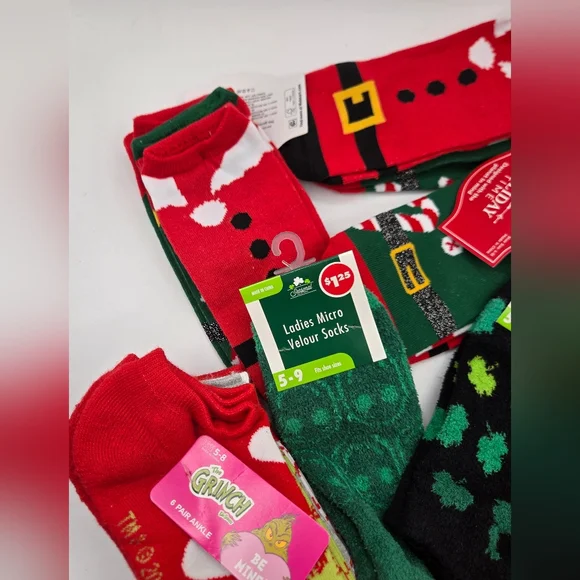 HOLIDAY SOCKS NWT Lot 8 Pks Total Christmas Halloween St. Patrick V-day Sz 9 - Picture 3 of 11